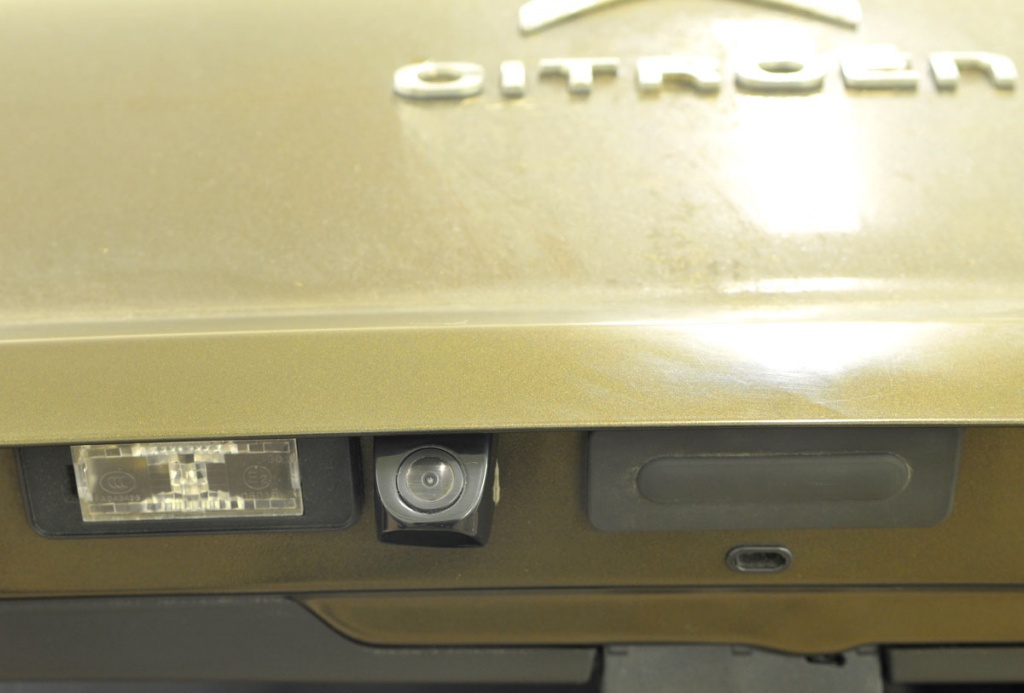 Incar VDC-007_2.jpg Incar VDC-007_2.jpg